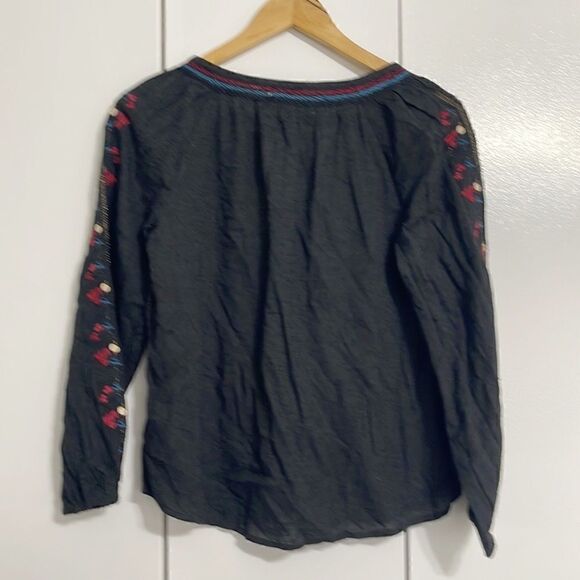 Velvet By Graham & Spencer Hunter Flores Blouse - Picture 8 of 11